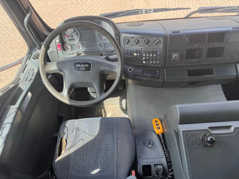 MAN TGA 2006 - 41.480 8X4 EURO 4 / STEEL SUSPENSION afbeelding 19