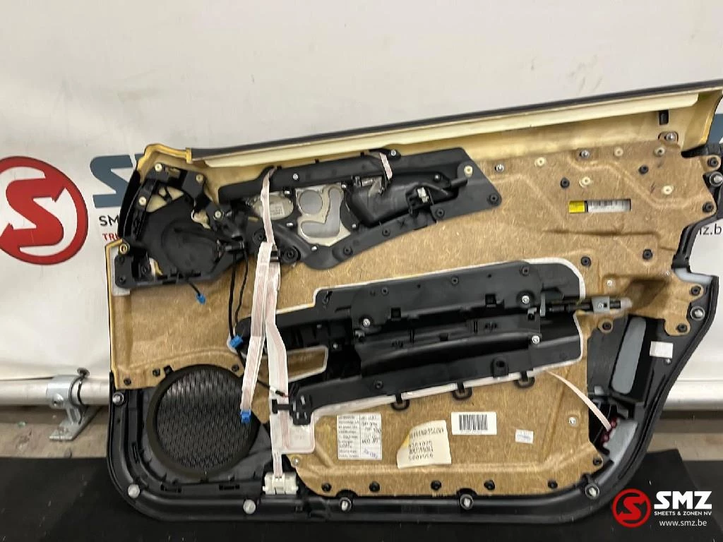 Mercedes-Benz - Occ set interieur met zetels W211 Mercedes Bild 22
