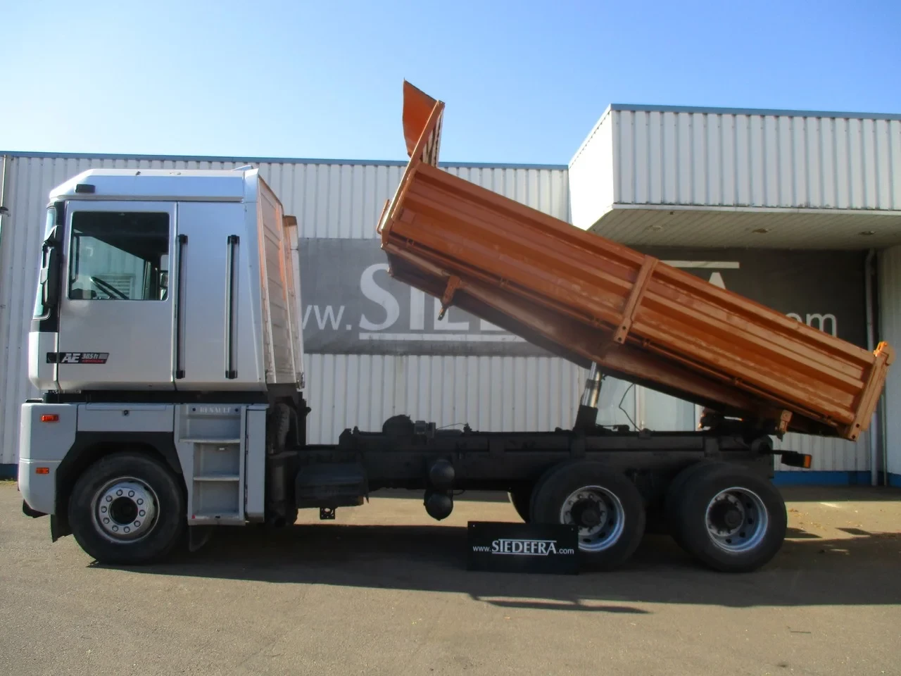 Renault Magnum AE 1993 - 385 TI , 6x4, 3 Way Tipper ,Manual , Airco ,Spring suspension afbeelding 10