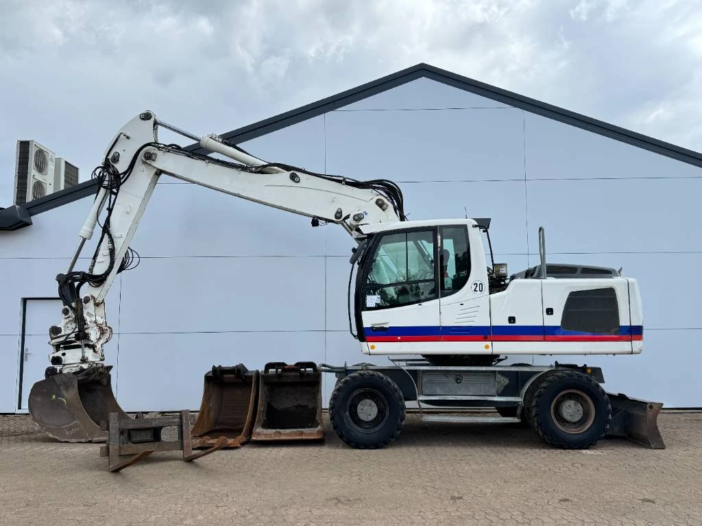 Liebherr 2014 - A920 - Wimmer Tiltrotator / Triple Boom afbeelding 1
