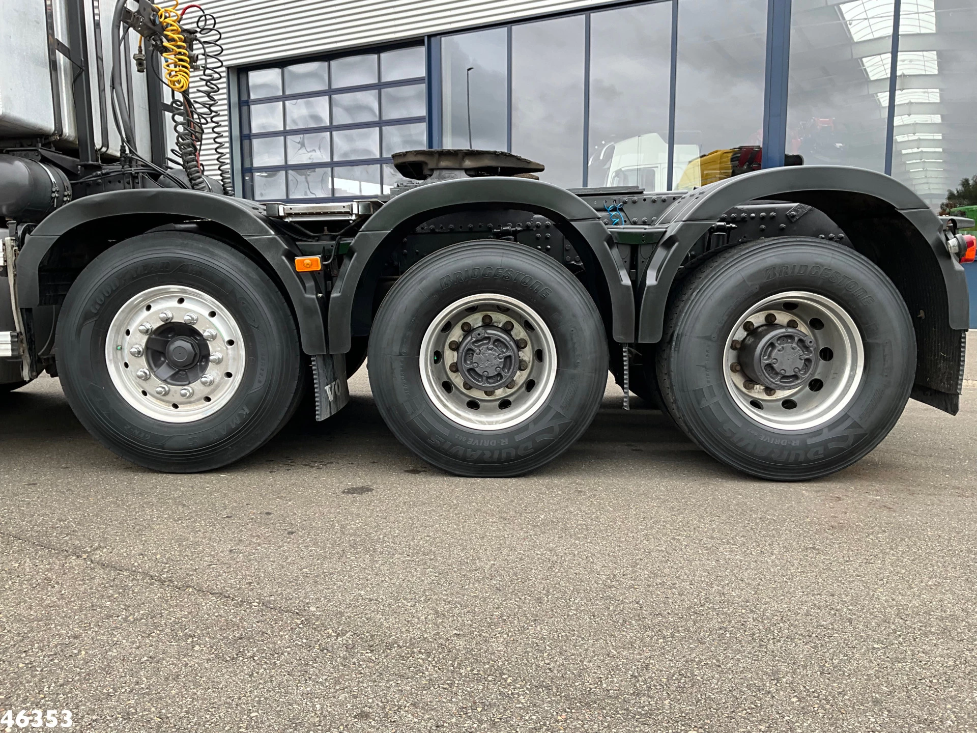Volvo FH 2012 - 16.750 8x4 Heavy haulage 130 Ton изображение 7