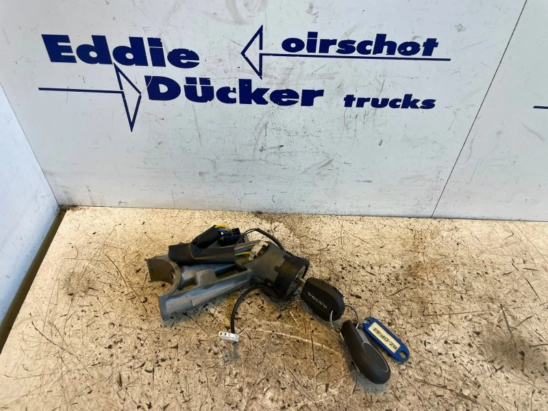 Volvo - 20718077 / N0502360 STEERING LOCK afbeelding 1