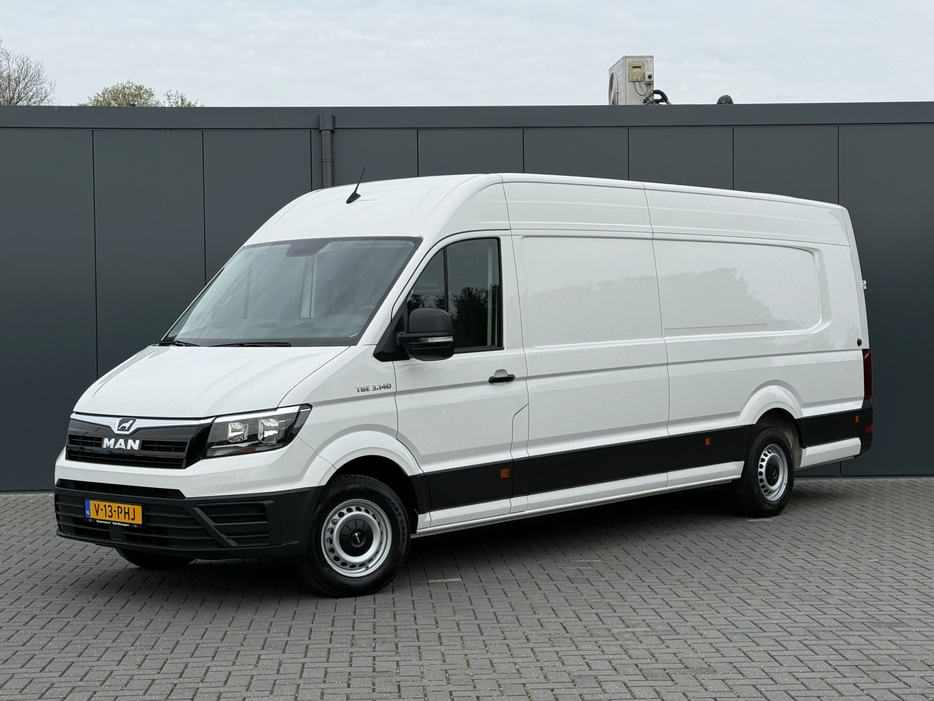MAN TGE 2023 - 35 2.0 TDI 140 PK L5H3 / SUPER MAXI / 53.776 KM !! / CAMERA / APPLE CARPLAY / ANDROID AUTO zdjęcie 2