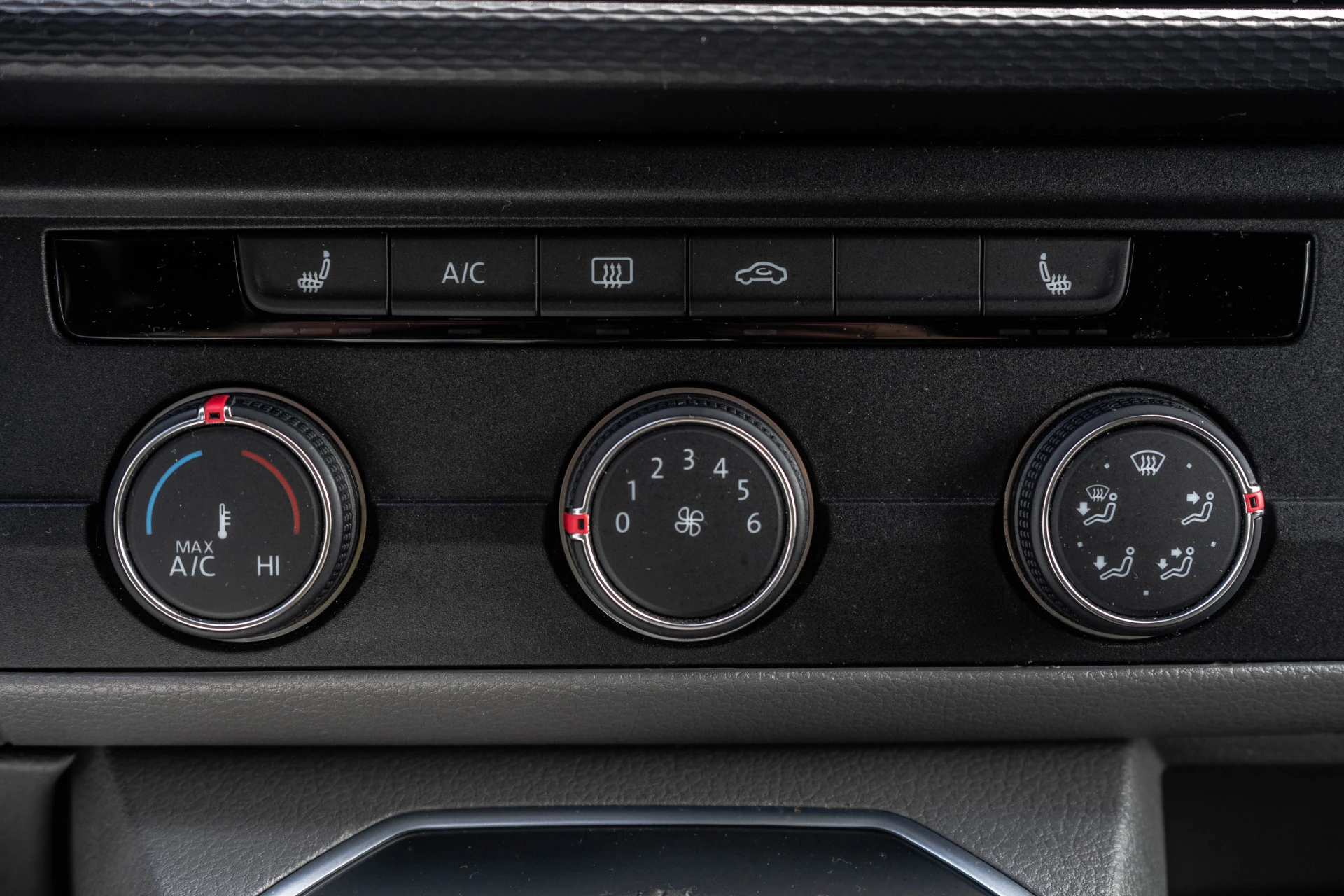 Volkswagen Transporter 2021 - T6.1 2.0 TDI L2H1 | BULLI | 150 PK | Automaat | LED | Camera | Carplay | PDC | Zijschuifdeur L+R zdjęcie 27