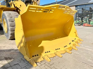 Cat 2023 - 988K Bucket - New / Unused afbeelding 2 miniatuur
