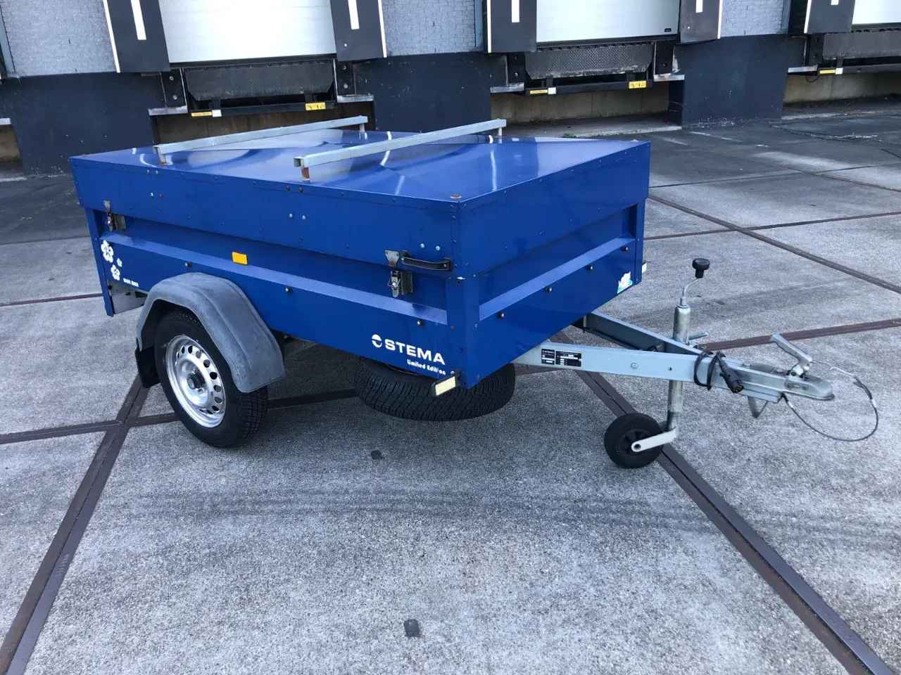 Stema - Enkel as Bagage / Dekselwagen - 750 kg - Blauw obrázek 10