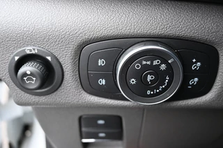 Ford E-Transit 2025 - 390L Trend Bakwagen met Dhollandia laadklep afbeelding 18