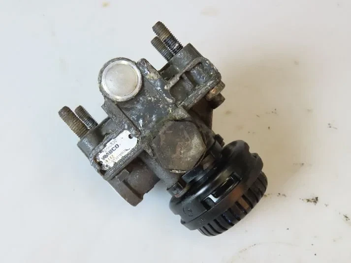 DAF - Compressed Air System Relais ventiel DAF LF afbeelding 1