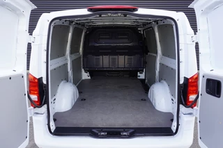 Mercedes-Benz Vito 2022 - 114 CDI 136pk Automaat Lang L2 Trekhaak Apple Carplay Camera Navi Stoelverwarming ACC Cruise control image 3 thumbnail