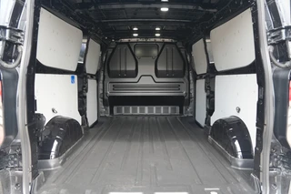 Ford Transit Custom 2025 - 320 2.0 TDCI L2H1 Limited 170pk - 1+1 Stoelopstelling - 2x Schuifdeur - Adaptive Cruise - Verwarmd stuur - Blind spot - Navigatie - Camera - Draadloos laden - Rijklaar image 12