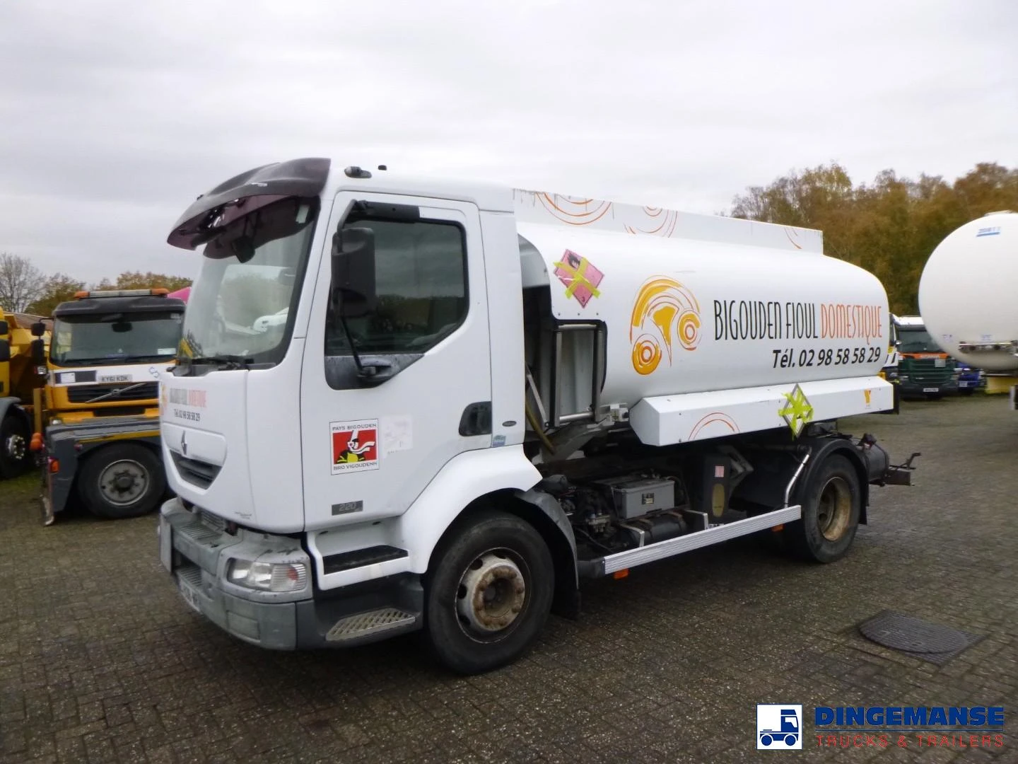 Renault 4 2005 - Midlum 220 dci 4x2 fuel tank 10.5 m3 / 4 comp image 1
