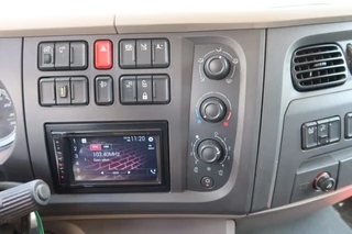 DAF LF 210 2019 - LF210 FA Bakwagen + Dhollandia 1500 kg obrazek 7
