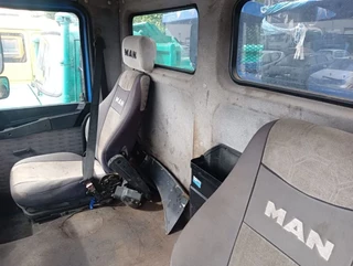MAN F2000 1996 - , 32-322 , 6x4 , ZF Manual , Tipper , Spring Suspension zdjecie 12