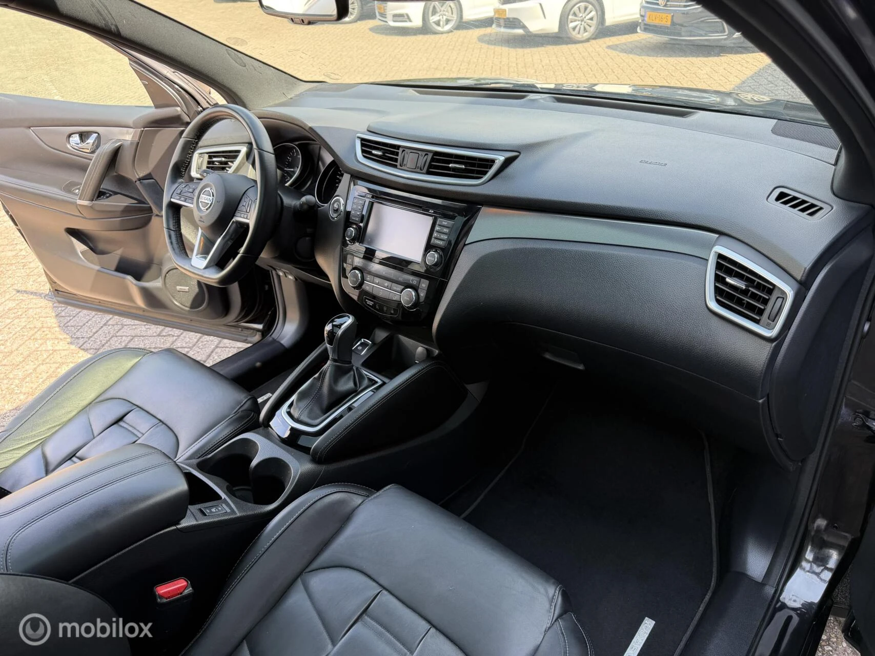 Nissan QASHQAI 2018 - 1.2 Tekna + Automaat Panoramadak Leder Navi afbeelding 11