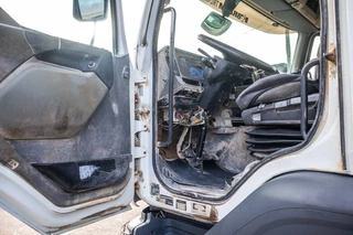 Renault 5 2005 - KERAX 370-6X4+16000L/5COMP obrazek 9