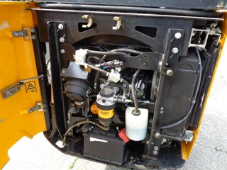 JCB 15C-1 2018 image 2 thumbnail