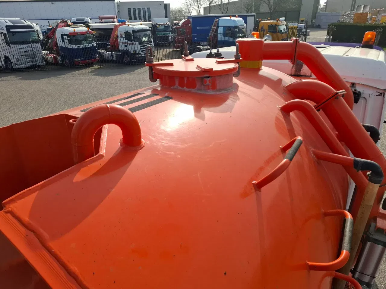 MAN TGS 2011 - 35.360 / WICOM SEWAGE SUCTION 200 BAR / 8X4 / !! 236672 KM !! / 2XLENKACHSE / FRIDGE / MANUAL / EURO-5 / 2011 imagen 23
