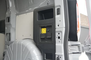 Ford E-Transit Custom 2026 - 320 L1H1 Limited 71 kWh 218pk - 2x Schuifdeur - Trekhaak - ProPower - Camera - Carplay - Rijklaar image 14