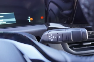 Ford Transit Custom 2026 - 340L 2.5 PHEV 233PK L2H1 Titanium X 8 Persoons PHEV Automaat obrazek 25