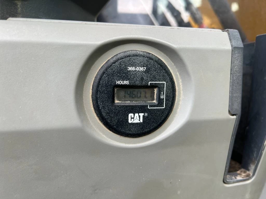 Cat 2015 - 352FL ME obrázek 48