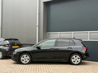 Volkswagen Golf 2021 - 1.0 eTSI Life Business bj.2021 Camera|Autom|Navi|Carplay|Nap. image 2 miniature