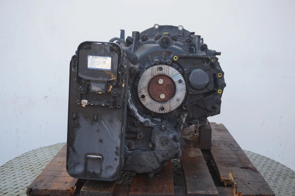ZF 2016 - 12AS2131DD + INT3 Bild 4