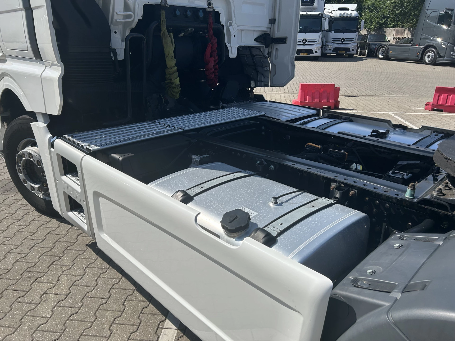 MAN TGX 2023 - 18.470 GX / 264 dkm / Retarder image 23