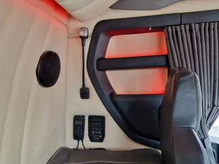 Scania S 2021 - S540 NGS Highline 4x2 - Low deck - Retarder - Custom interior - Night clima - Full air - Led - Navi bild 25
