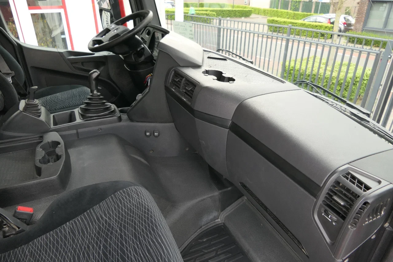 Mercedes-Benz Arocs 4151 2019 - | 8X6 | Voith Retarder | 250470Km | 2019 | Full Spring Suspension | New Tires 100% | Manual Gearbox | Euro6 | French Truck obrázek 51