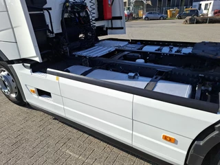 Volvo FM5-460 2022 - / VEB+ / DOUBLE TANK / TUV: 20-01-2027 / NAVI / LWDS / FRIDGE / FULL-SPOILER / AUTOMATIC / EURO-6 / 2022 obrazek 8