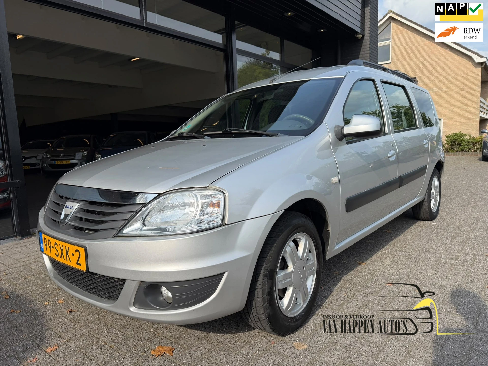Dacia Logan 2012 - MCV 1.6-16V Blackline afbeelding 1