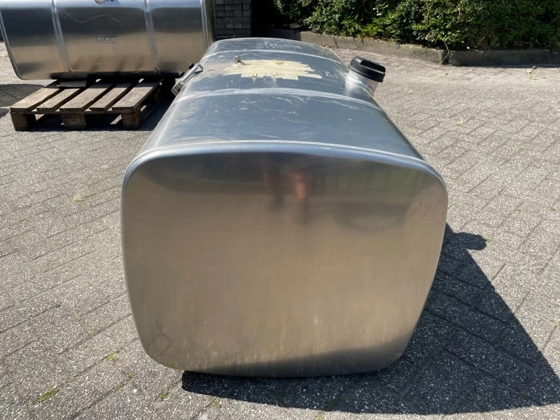 DAF 2022 - 2198082 BRANDSTOFTANK 544 L (Z.G.A.N.) Bild 2