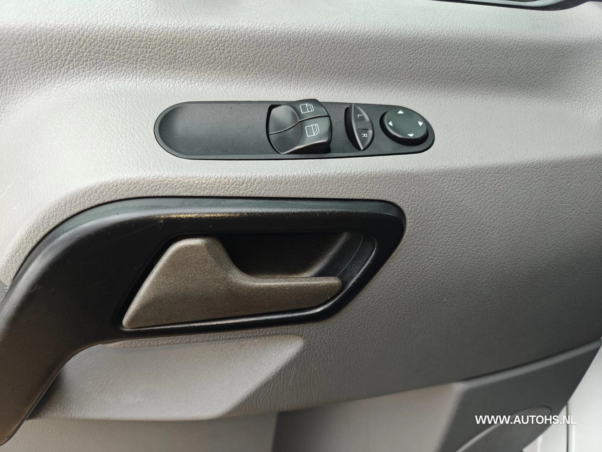 Mercedes-Benz Sprinter 2017 - 514 2.2 CDI Euro 6 , 1e Eig , 143 Pk , nette bakwagen met super km! afbeelding 13