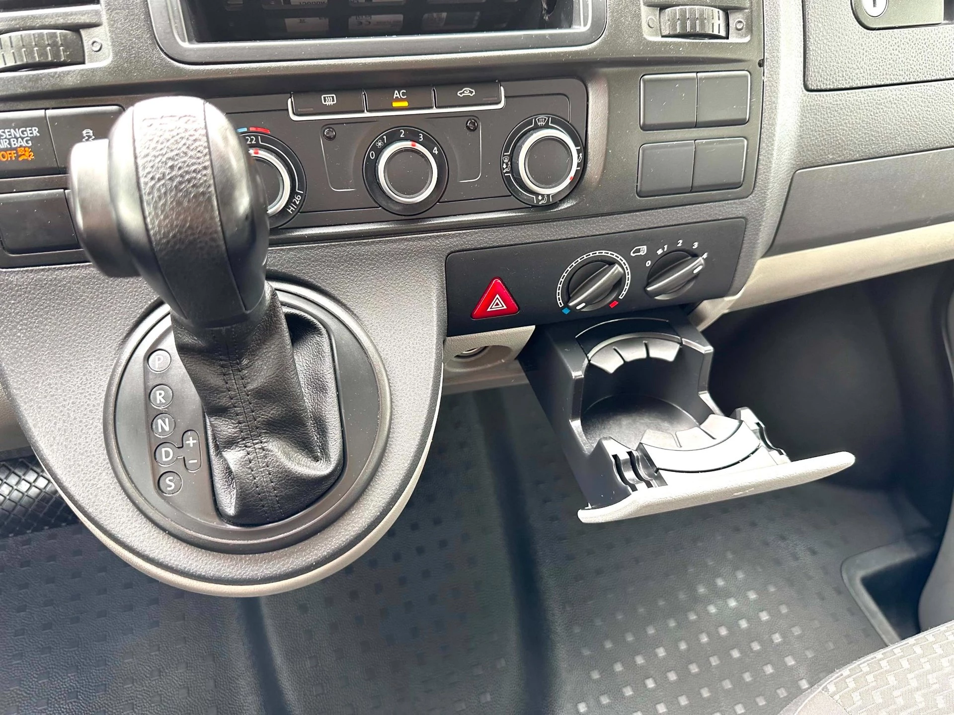 Volkswagen Transporter 2012 - Kombi 2.0 TDI L2H2 9 Persoons Automaat Marge 140 PK afbeelding 21