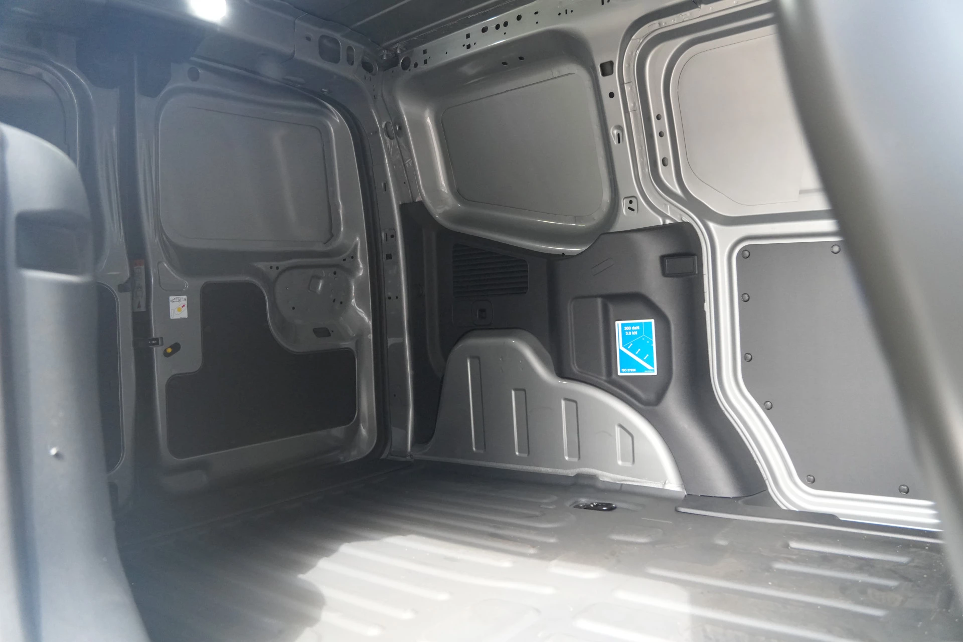 Ford E-Transit Courier 2026 - Limited 44 kWh 136pk - Trekhaak - Stoel/Stuurverwarming - ACC - Blindspot - Camera - Rijklaar Bild 11