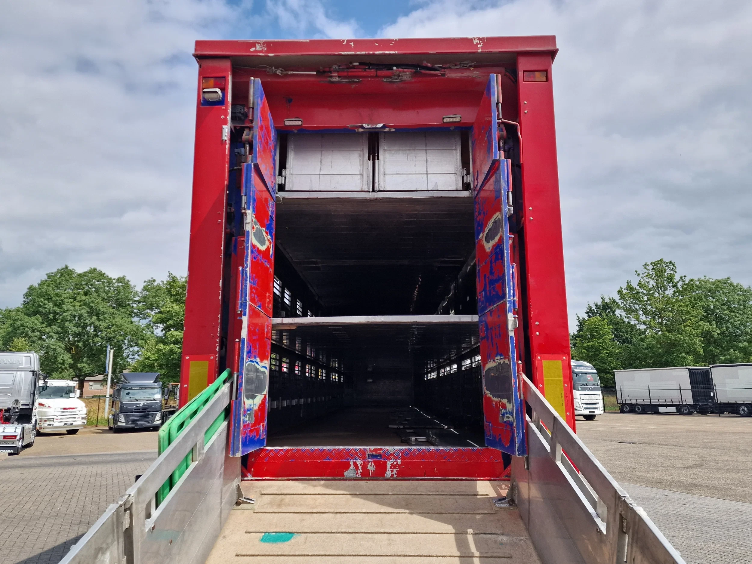 Finkl 2006 - 3 deck - lift- water - vans - steering axle afbeelding 10