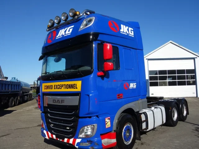 DAF XF 2015 - 106.510 6x4 manual gear,drum brake rear afbeelding 1