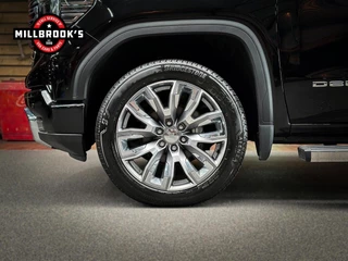 GMC Sierra 2024 - Denali 6.2L V8 image 13