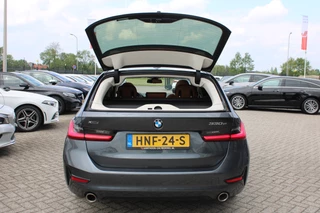 BMW 3 Series 2021 - Touring 330e xDrive High Executive PANORAMADAK LEDER H&K HEAD-UP LASER zdjecie 13