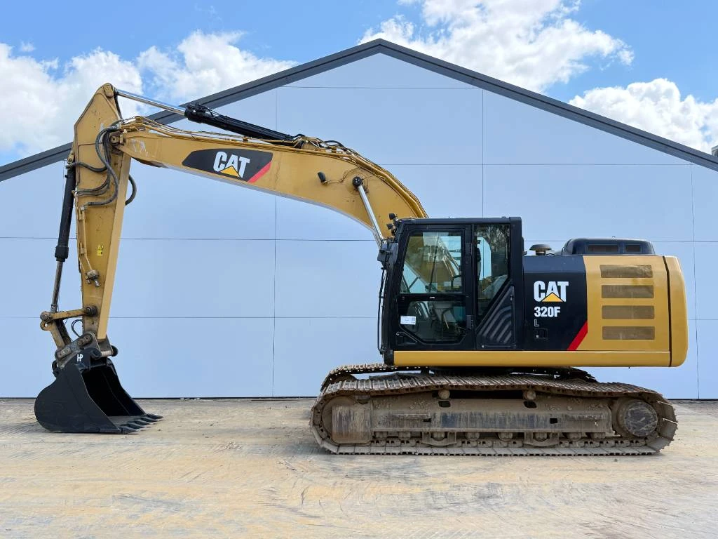 Cat 2017 - 320FL - New Bucket / Hammer Lines / Camera obrázek 1