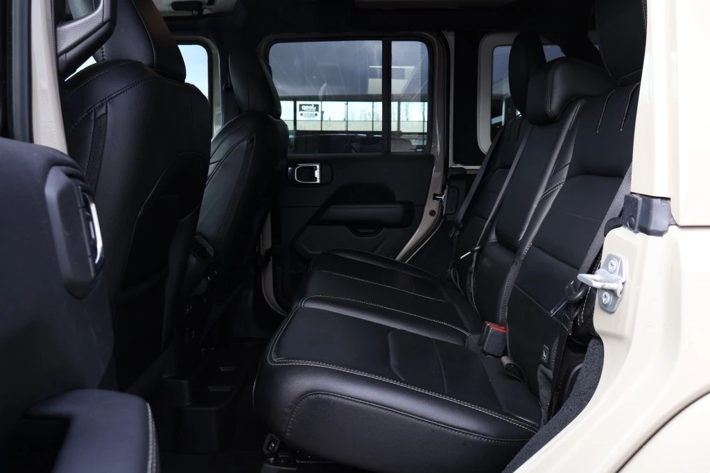 Jeep Wrangler 2022 - 4XE 380 Plug In Hybrid SAHARA / GOBI / 20 inch Bawarrion obrázek 24