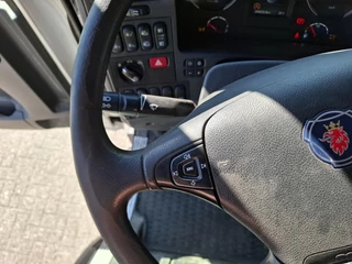 Scania P 2017 - P320 / HYBRIDE / ONLY:294233 KM / LIFT+LENKACHSE / SCHMITZ ISOLATED BOX / PLATFORM / LWDS / NAVI / XENON / AUTOMATIC / EURO-6 / 2017 image 24