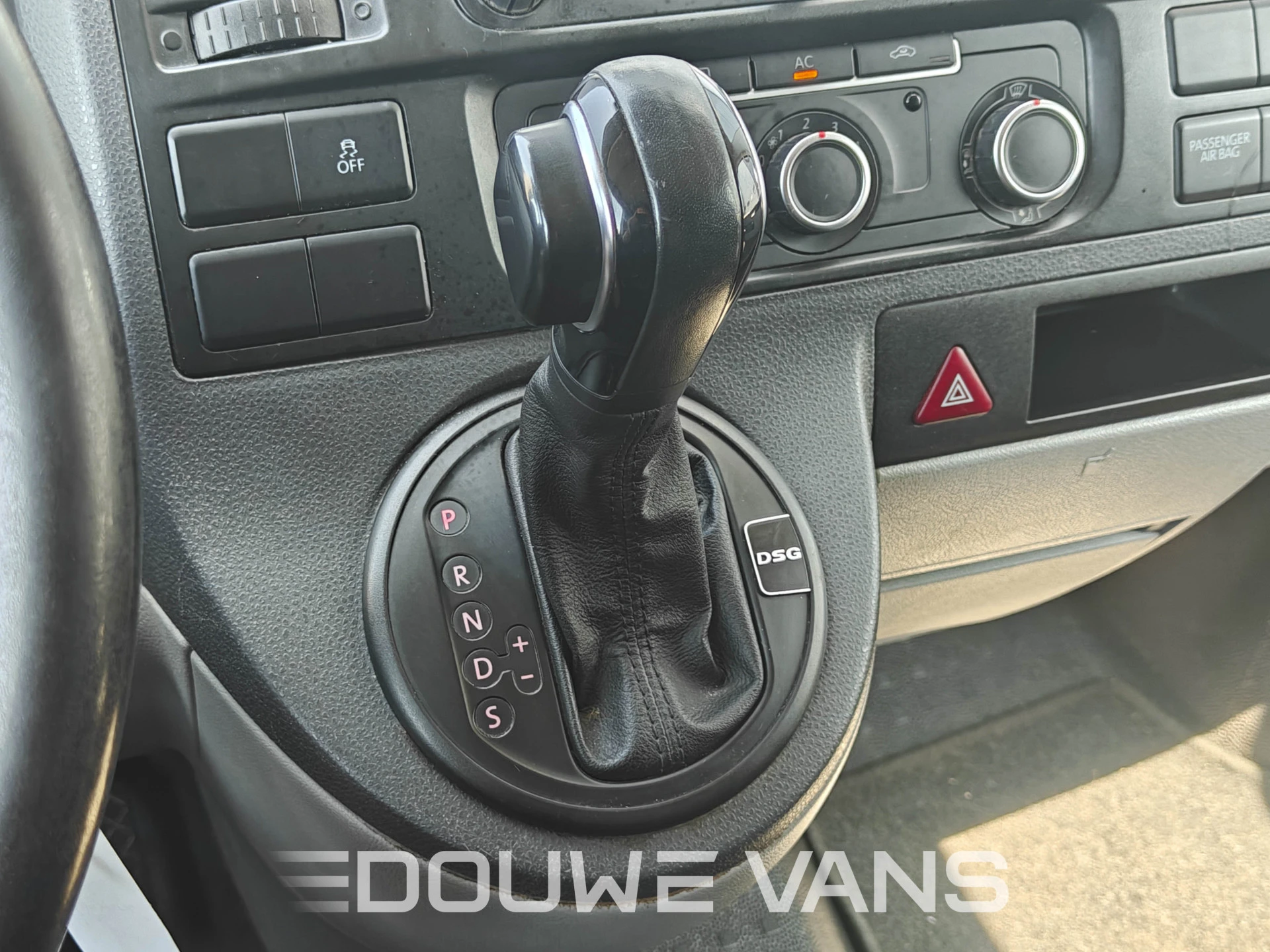 Volkswagen Transporter 2011 - T5 Automaat Dubbel Cabine Leder Airco Navigatie afbeelding 18