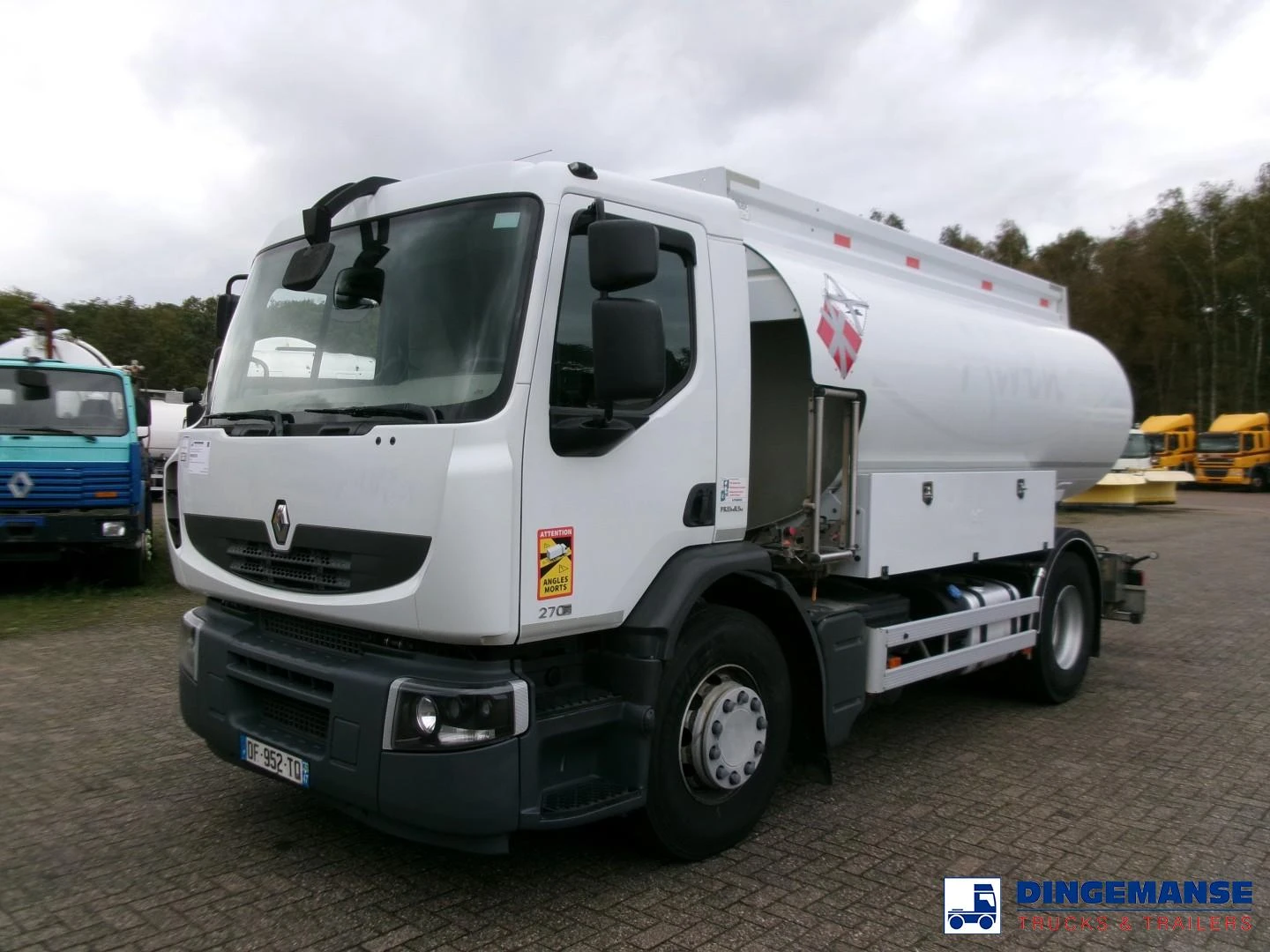 Renault 4 2014 - Premium 270 4x2 fuel tank 13.8 m3 / 4 comp imagen 1