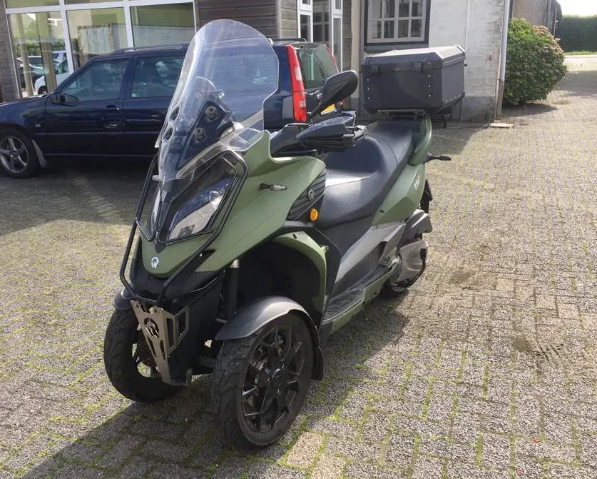 Quadro QV3 2020 - VEHICLES > H-610-ZL Motor met Rijbewijs (B) te rijden obrázek 1