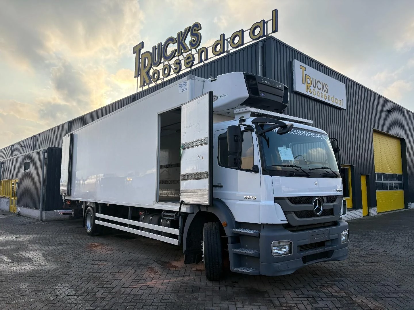 Mercedes-Benz AXOR 1829 2012 afbeelding 1