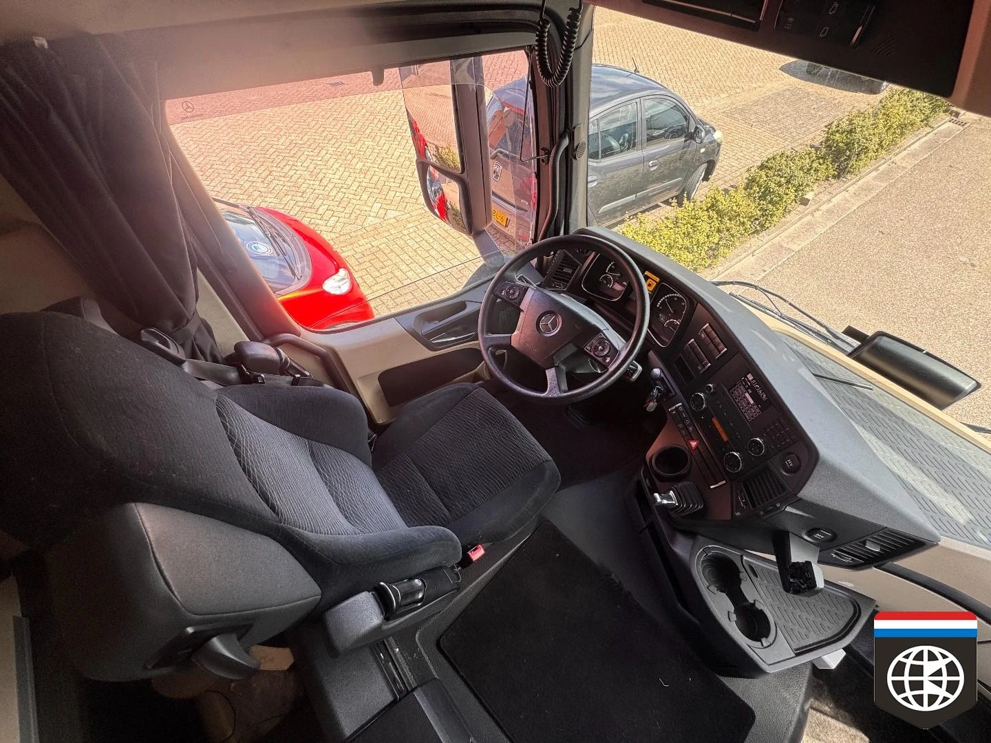 Mercedes-Benz Actros 2018 image 14