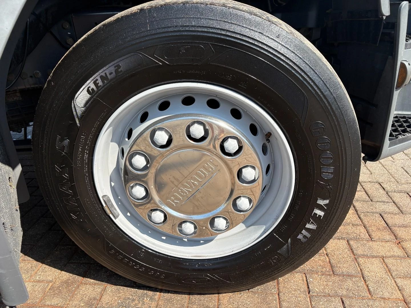 Renault Premium 2012 image 30