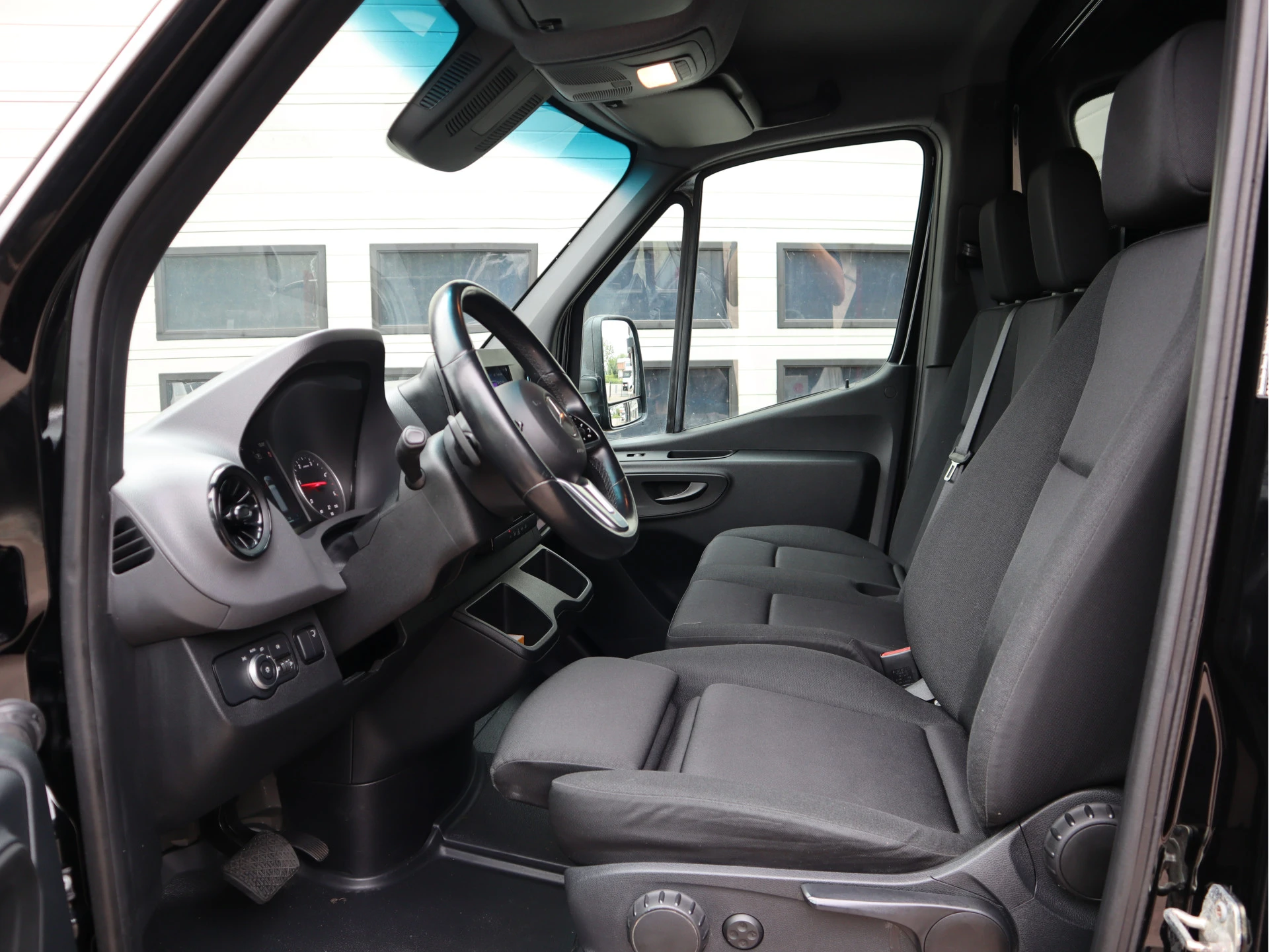 Mercedes-Benz Sprinter 2020 - 314 CDI Automaat Euro 6 - Bakwagen Laadklep - NL Auto - Mbux afbeelding 13