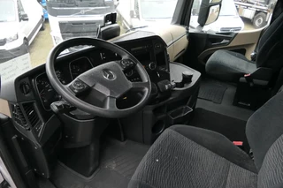 Mercedes-Benz Actros 2021 - 1945 | 2Tanks | 391956Km | 2021 | Tires 85% | 2Beds | Fridge | A/C | Automatic | Tuv/Mot/Apk 03-2025 | Belgium Truck afbeelding 22